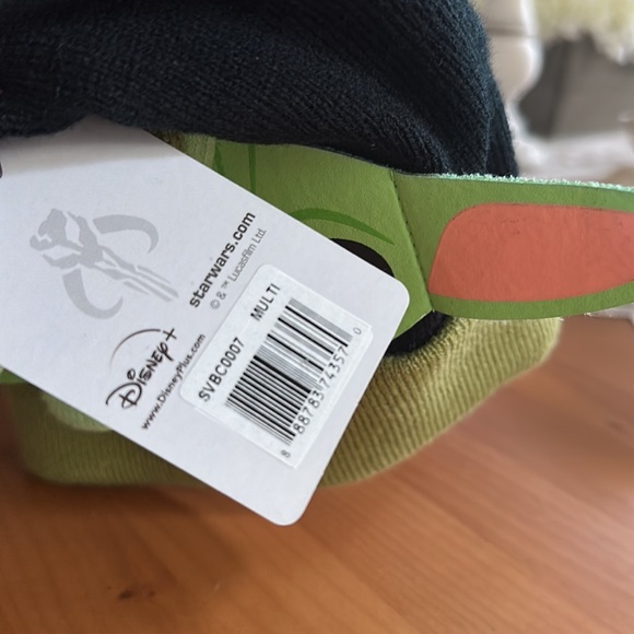 NWT! YODA Star Wars beanie & gloves! - Picture 3 of 3